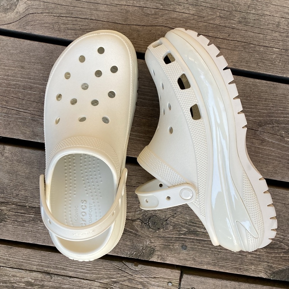 CROCS Clogs MEGA CRUSH Bone White Men’s Size 9 Women’s Size 11 Unisex